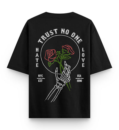 Trust No One Oversized Drop Shoulder Front-Back Print T-shirt