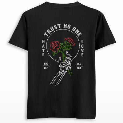 Trust No One Front & Back Print T-shirt - Crunk Thread