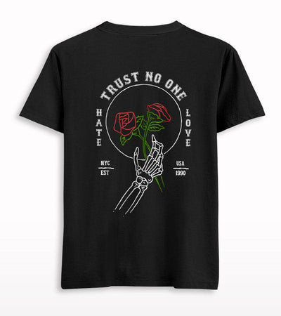 Trust No One Front & Back Print T-shirt - Crunk Thread